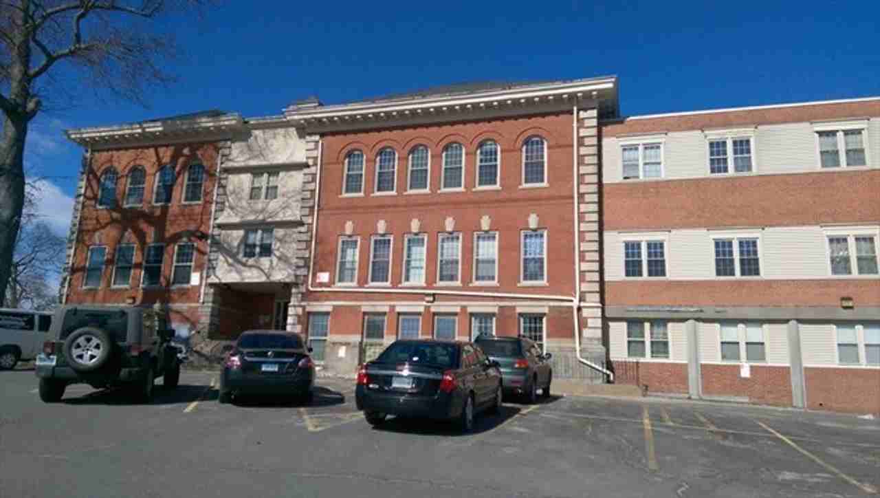 Barclay Square - Photo 5 of 5