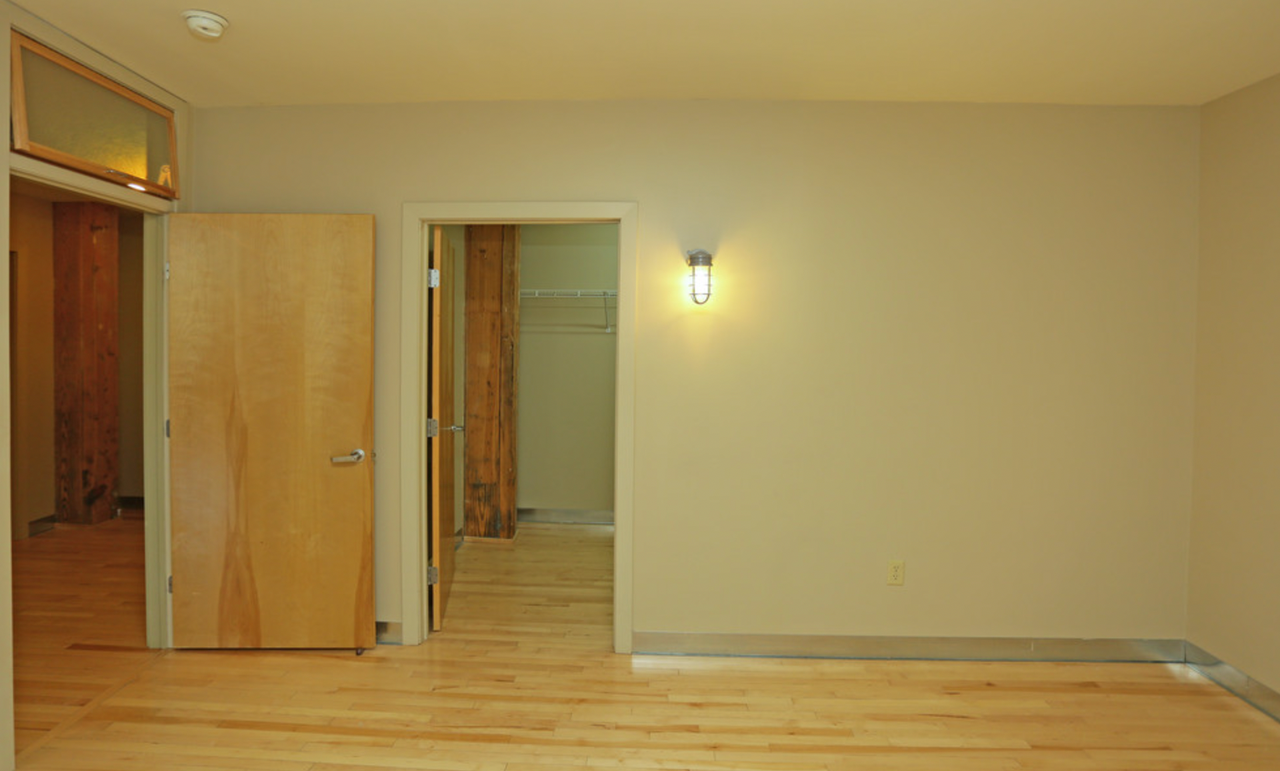 Lakefront Lofts - Photo 7 of 12