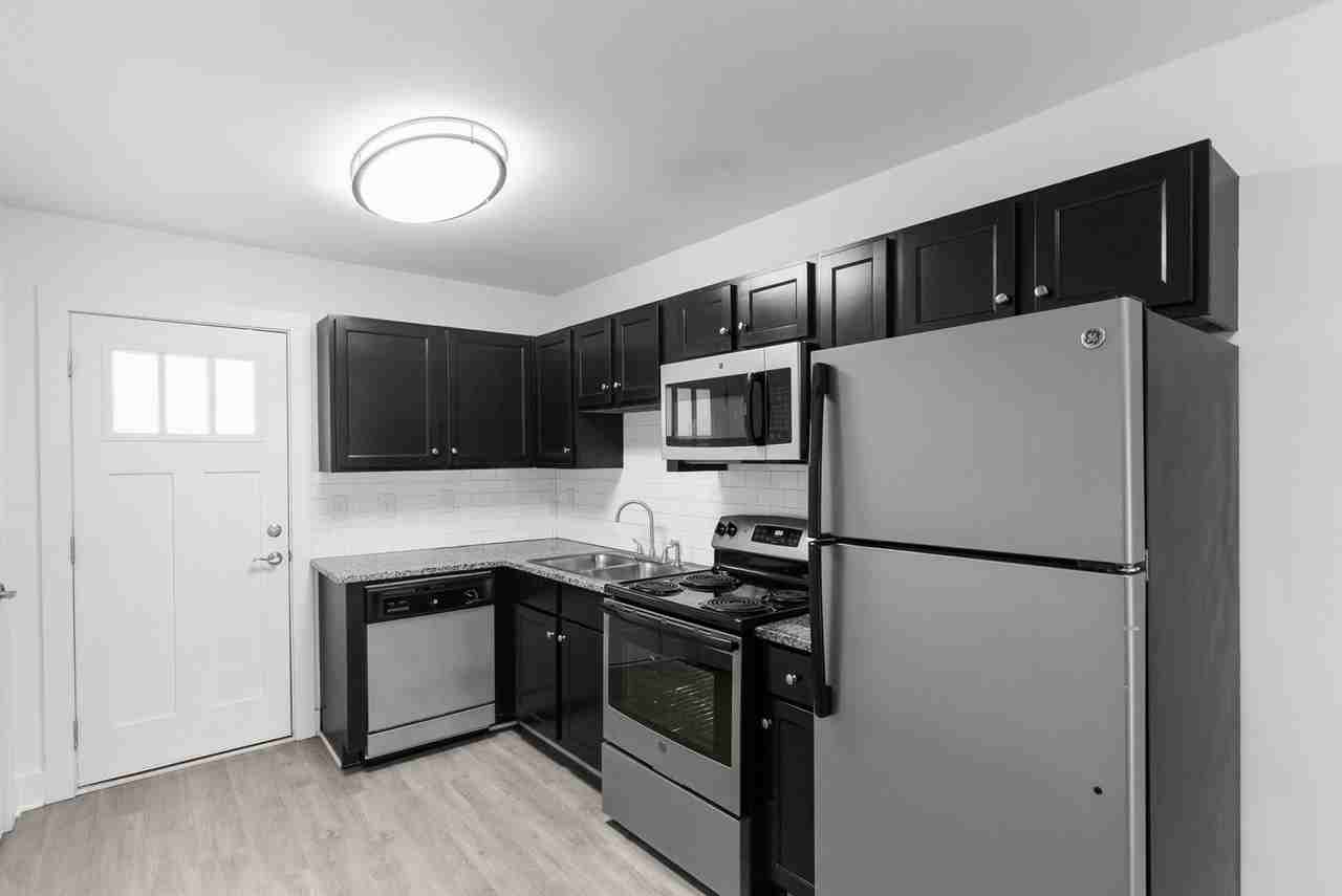 Cliff Corners - Photo 2 of 21