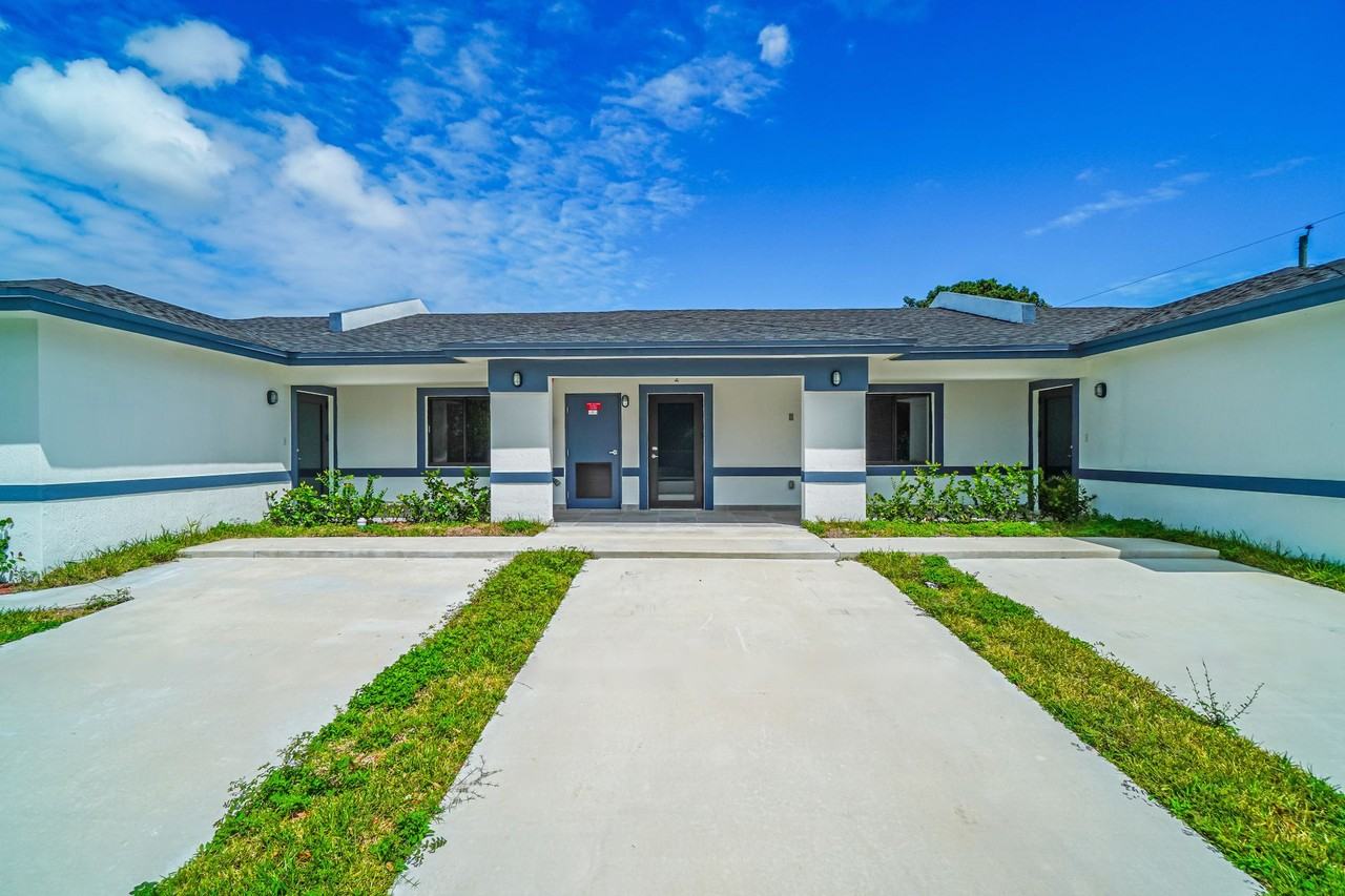 Goulds 4 Bed Triplex Apartments 11790 Sw 221st St, Goulds, FL 33170