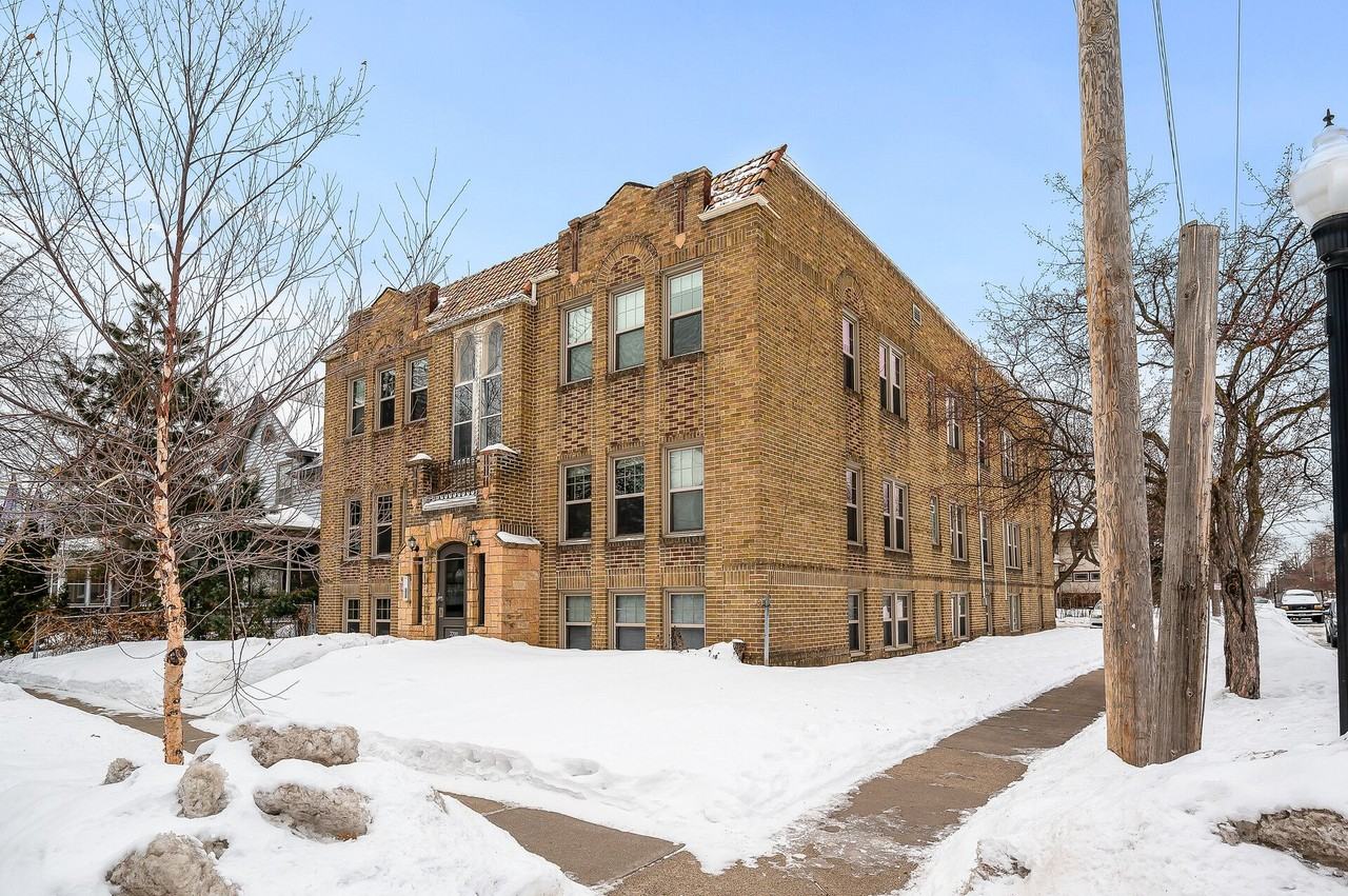 3200 Oakland Ave - Photo 2 of 9