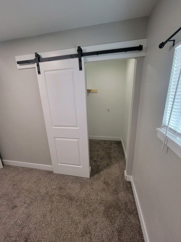 Garden City Flats - Photo 3 of 9