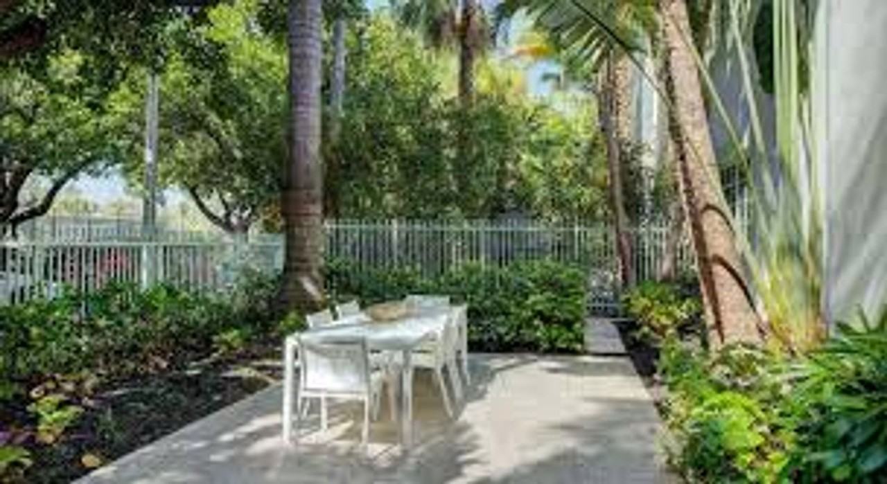 1319 Meridian Ave - Photo 7 of 27