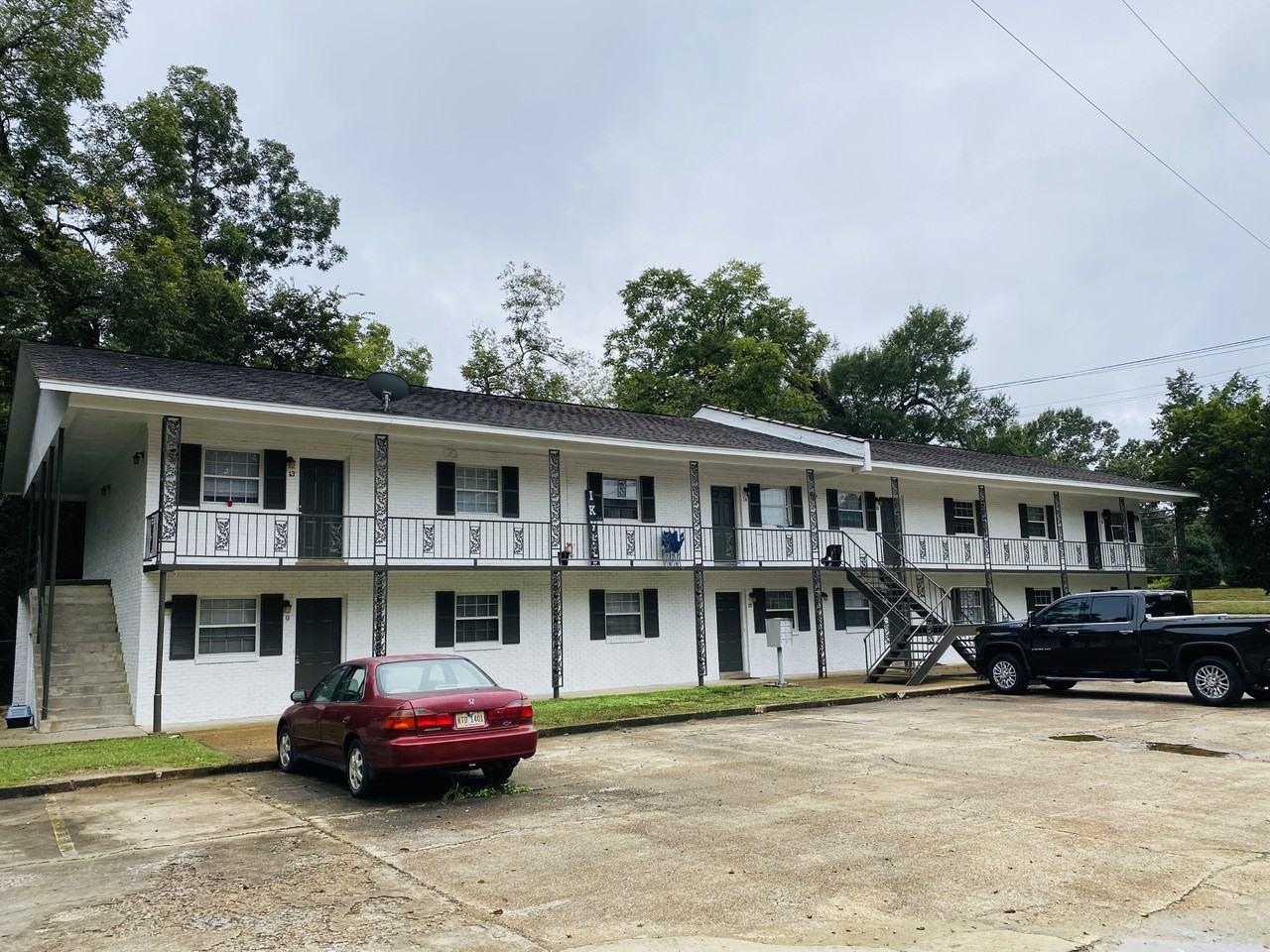 Dawg's Landing Apartments - ANS - Photo 2 of 2