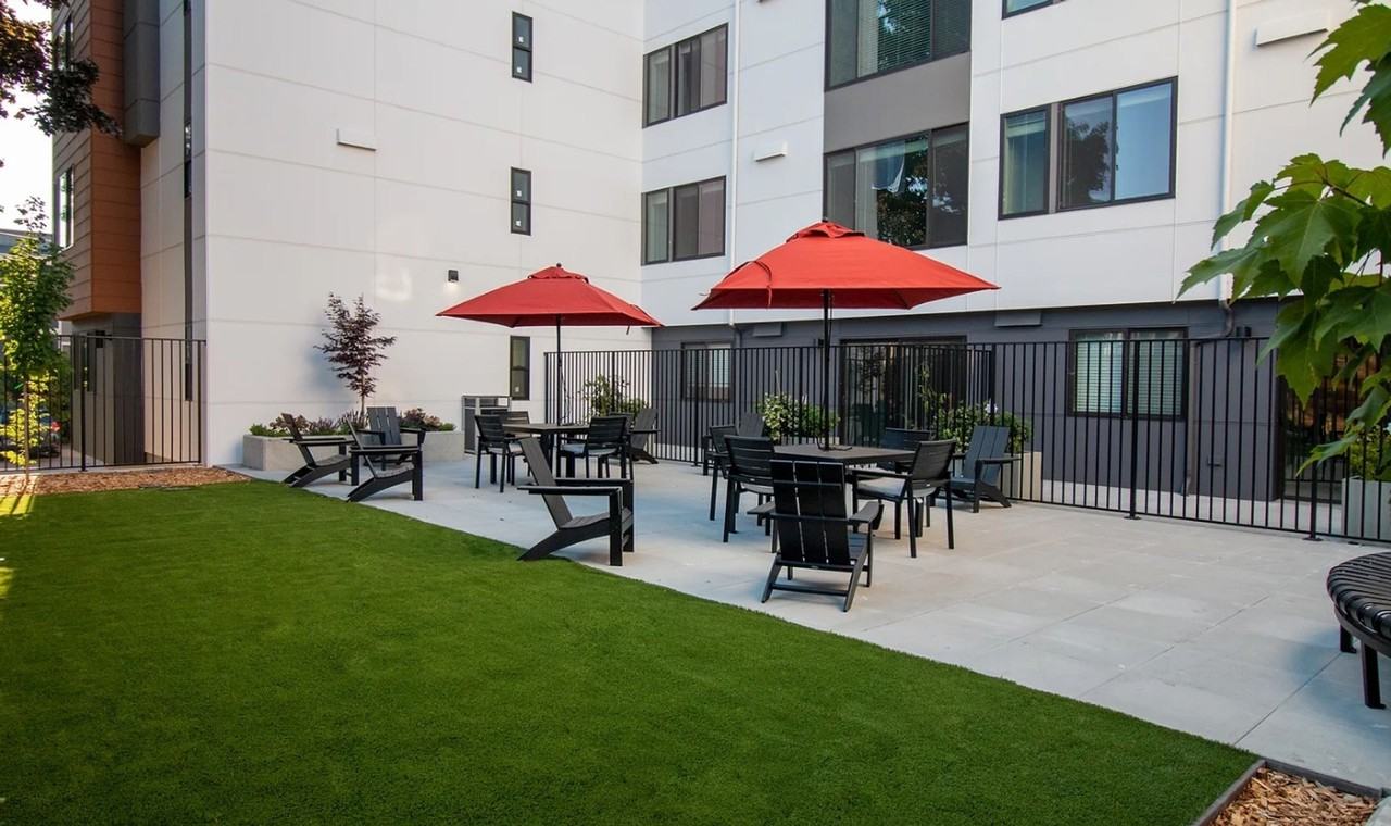 Edric Apartments - Photo 2 of 33