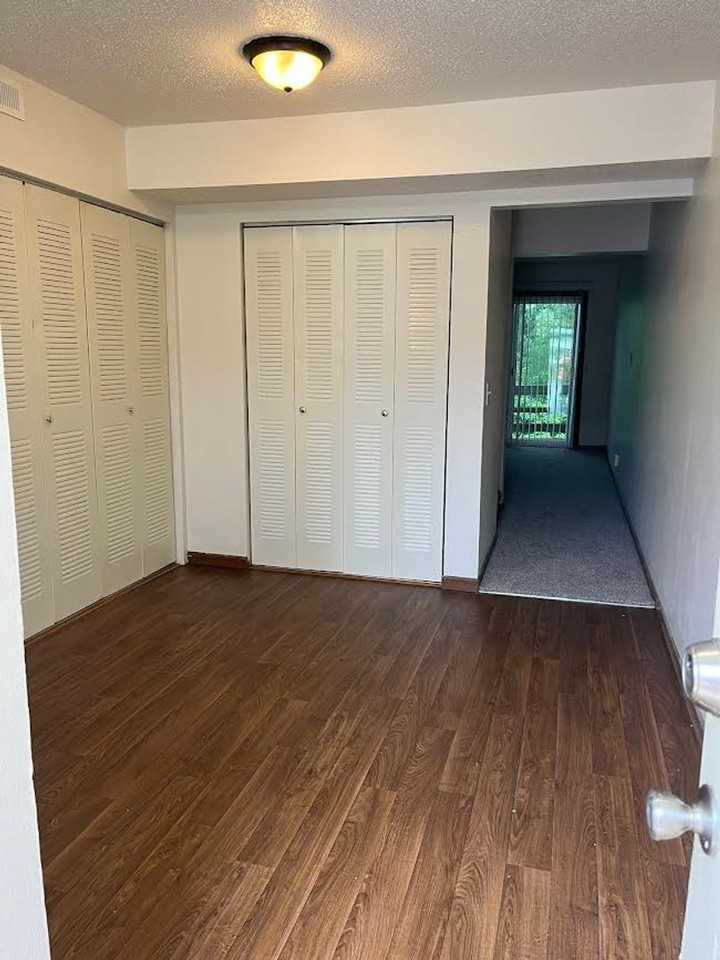 Two bedroom, 1 bathroom, patio - Photo 2 of 37