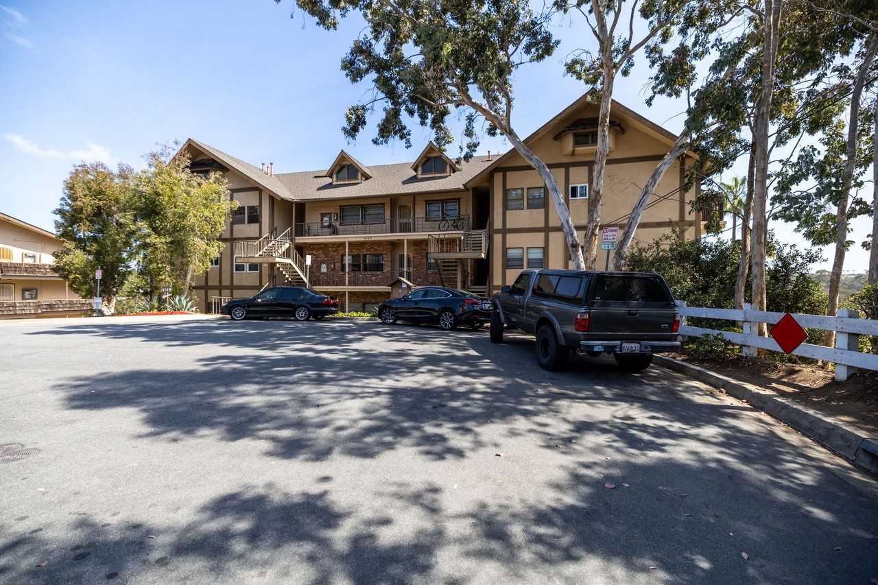 Sleepy Hollow Apartments - Photo 3 of 50