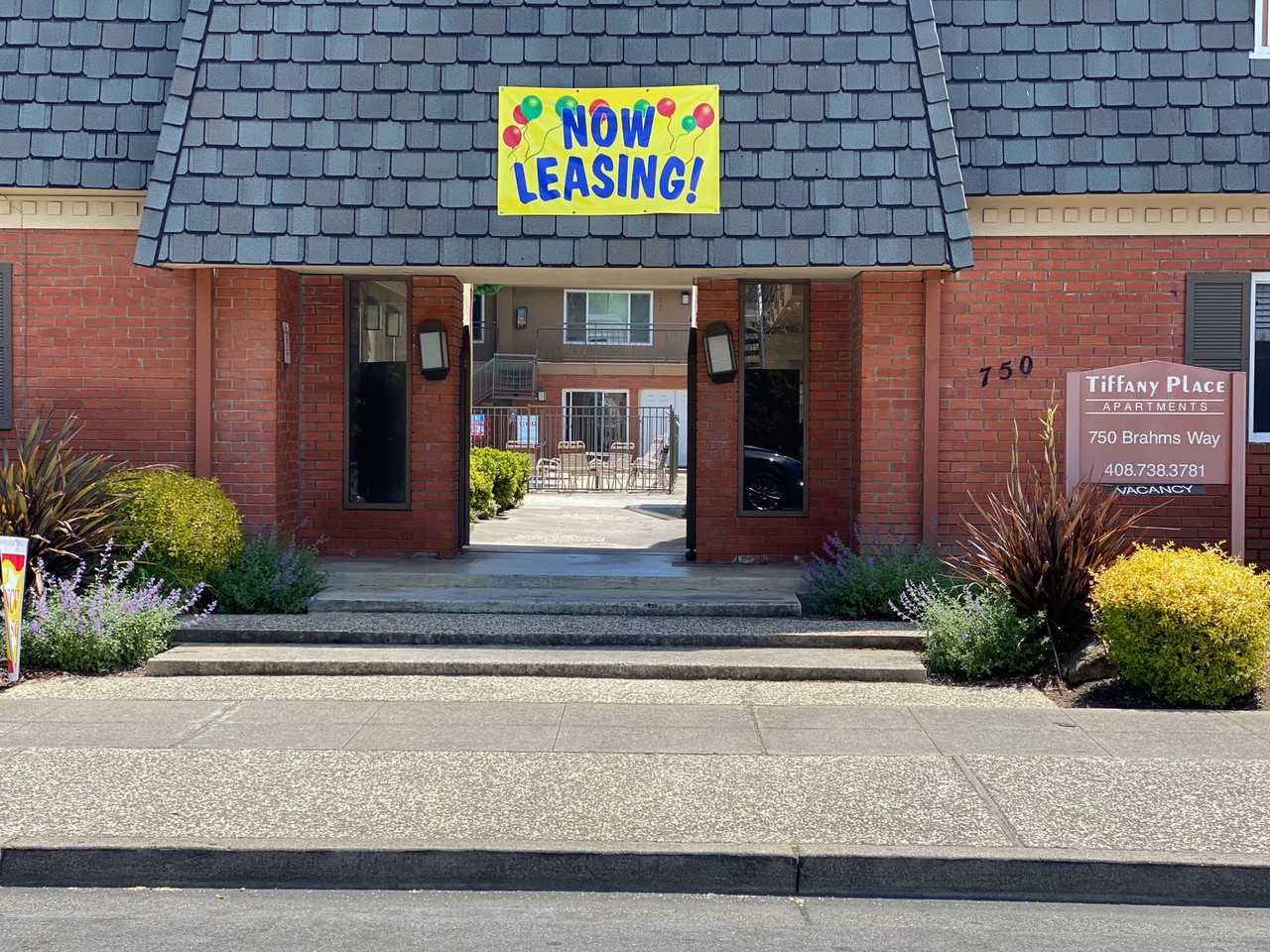 Tiffany Place Apartments - Photo 7 of 18