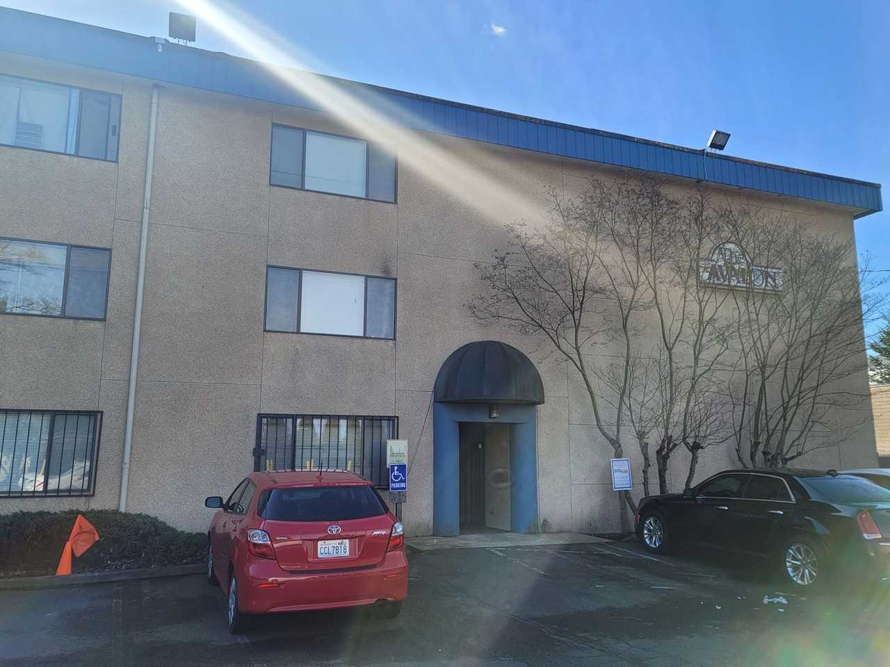 14774a - Photo 2 of 5