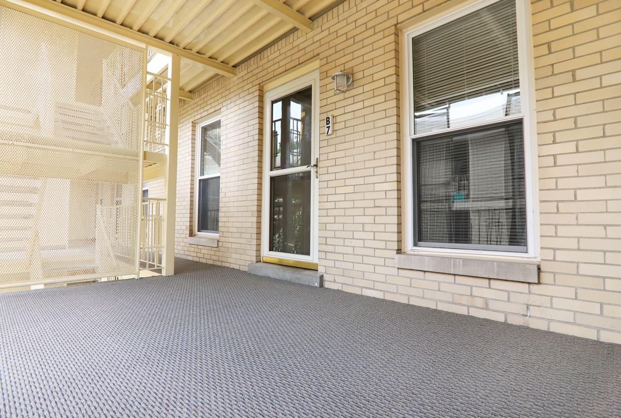 Arcs on Main - Photo 6 of 23