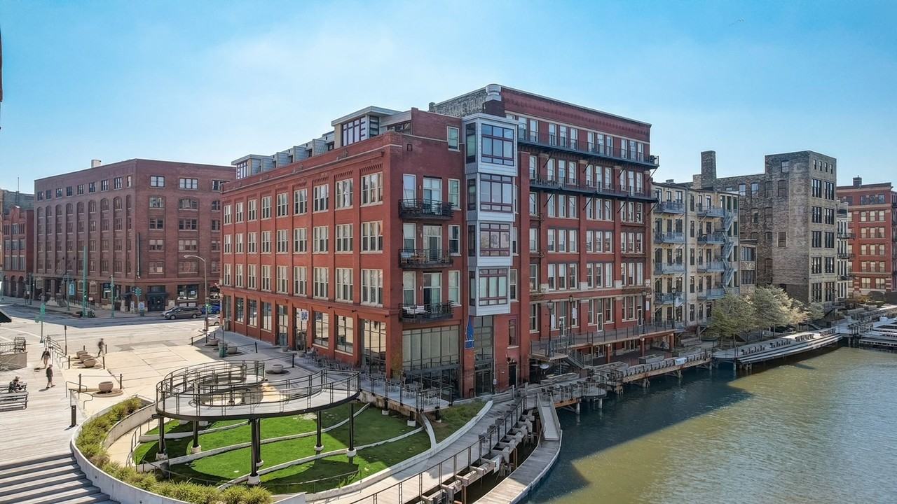 249 N. Water Street Apartments 249 N Water St, Milwaukee, WI 53202