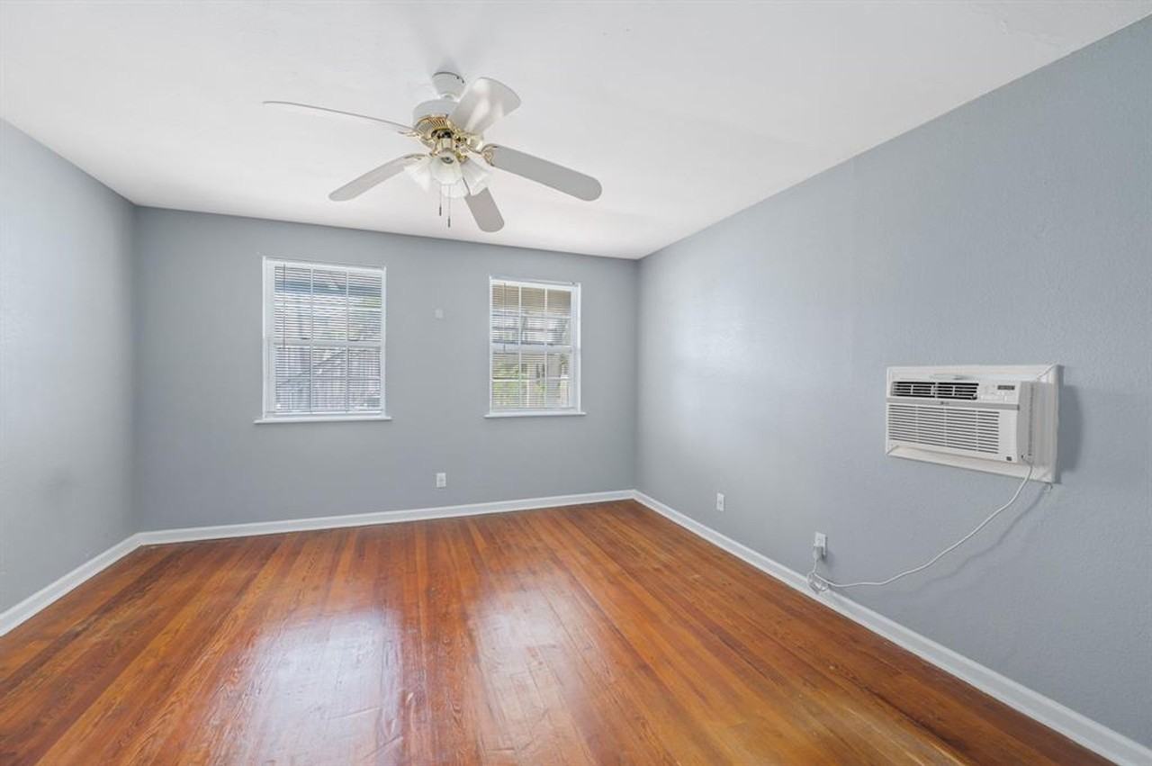 610 BALL STREET - Photo 3 of 38