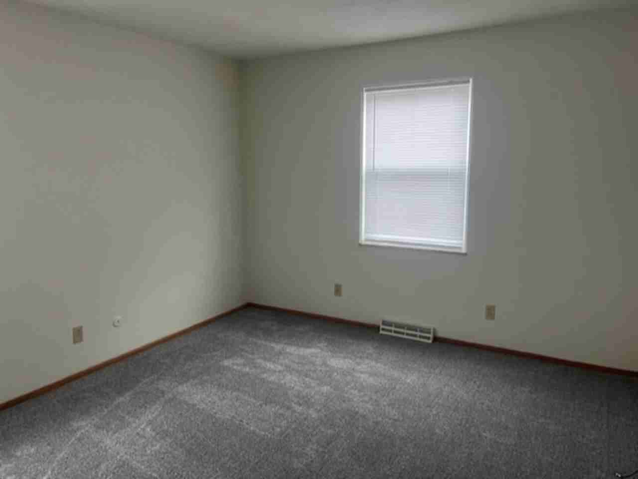 1820 Dial Court - Photo 3 of 6