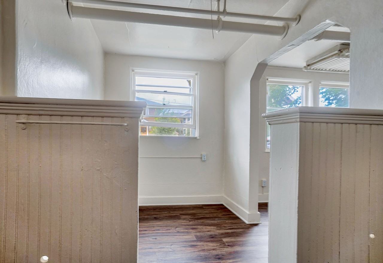 Warnell Apartments! - Photo 4 of 9