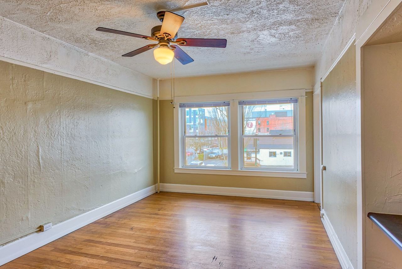 Mattsonian Apartments! - Photo 3 of 11