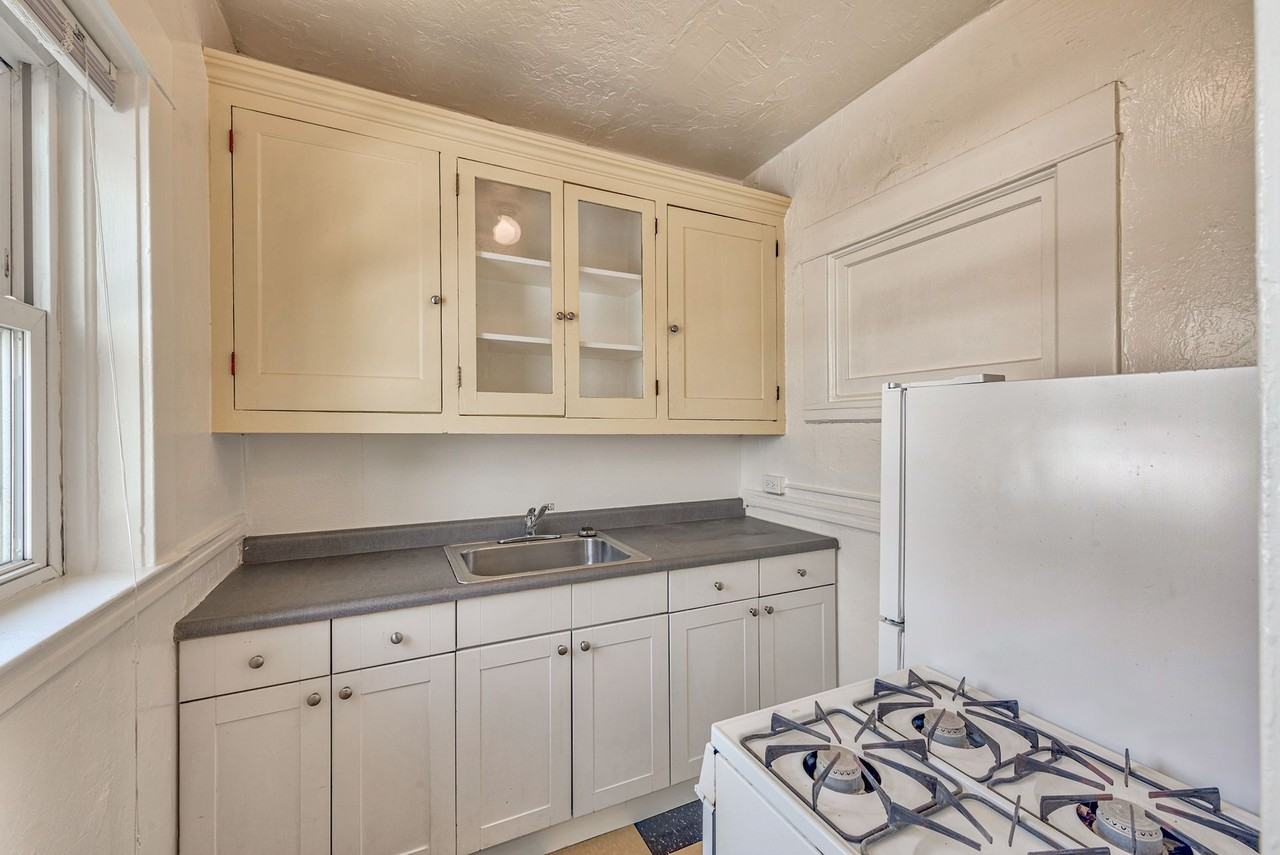 Mattsonian Apartments! - Photo 7 of 11