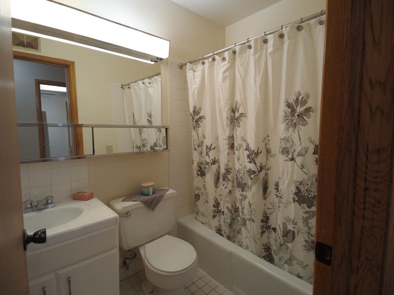 Carriage Court - Photo 5 of 7