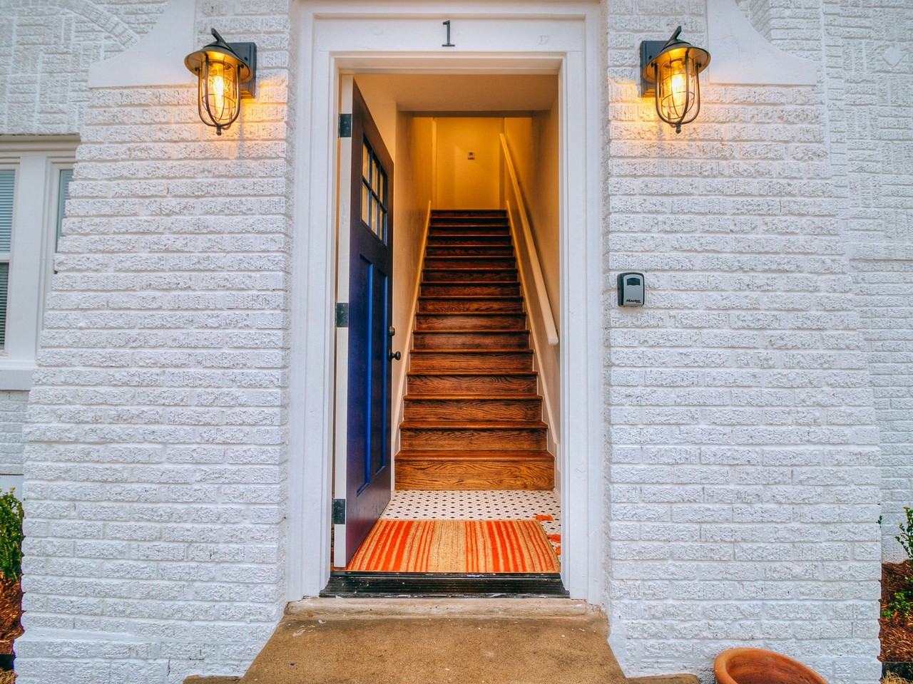 Heart of Plaza District - Photo 2 of 7