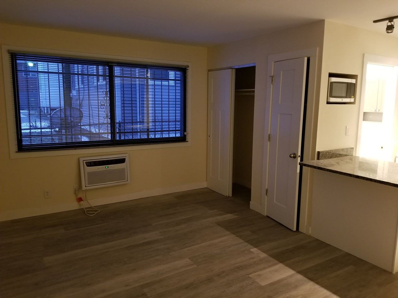 20th Street Apartments - Photo 6 of 7