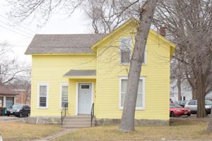 featured image of 318 E Walnut St