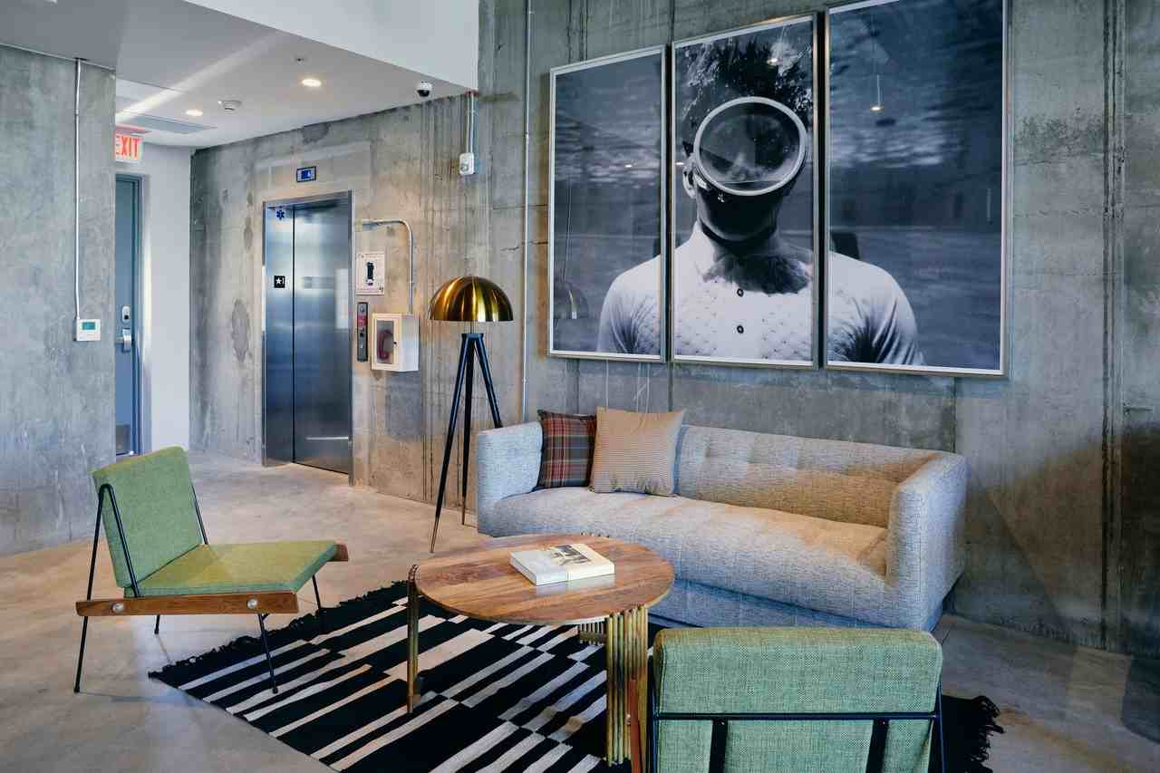 Where Convenience meets Comfort at the Leo - Photo 4 of 8