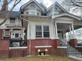 featured image of 866 Dewey Ave