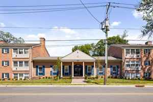 featured image of 747 Valley St