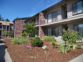 featured image of 7427 Se Division St