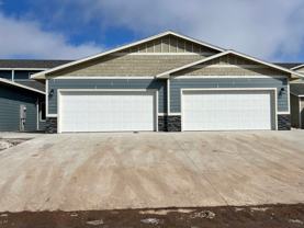 Modern 3 Bedroom Copalis Townhomes with Main - Photo 1 of 1