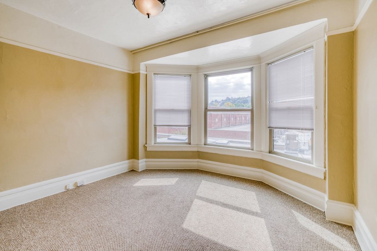 Raintree Apartments - Photo 5 of 20