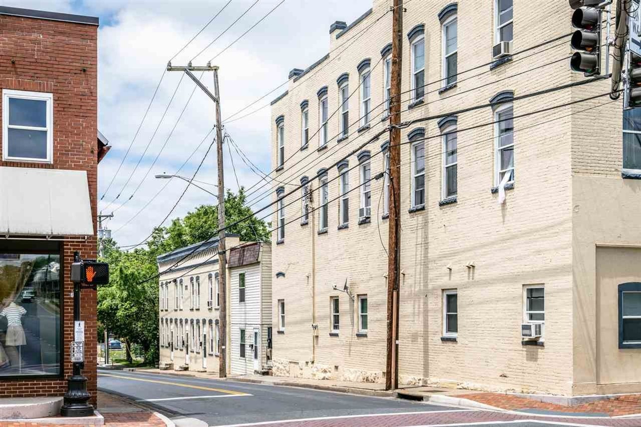 205 N Main - Photo 6 of 28