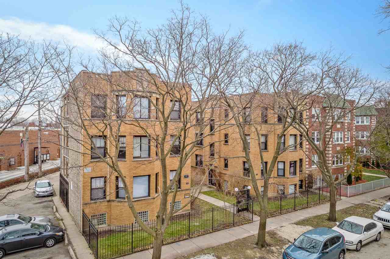 5941-51 N. Paulina - Photo 3 of 9