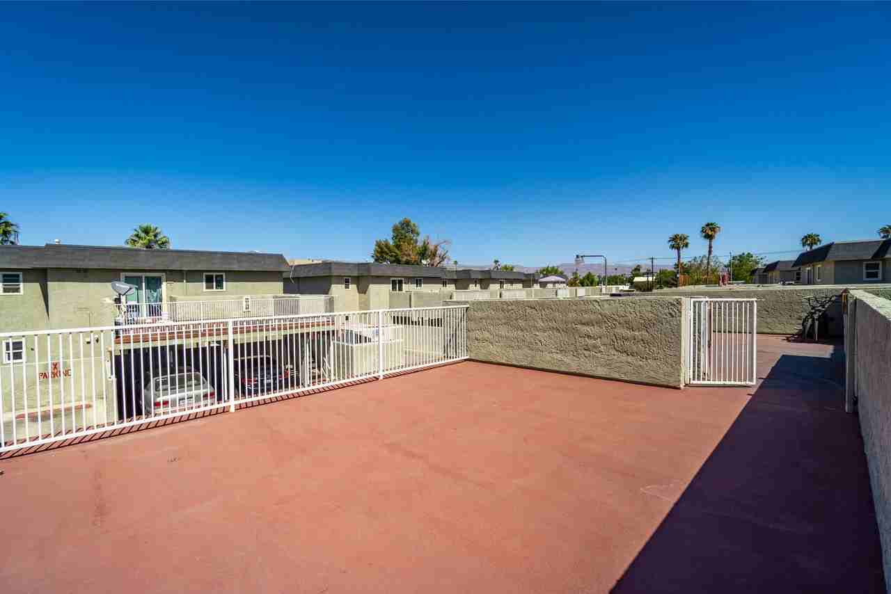 VINTAGE PALMS APARTMENTS - Photo 3 of 4