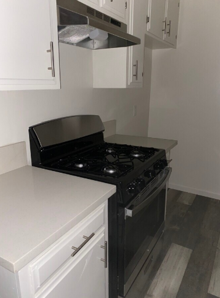 1111 ARAPAHOE APTS LLC - Photo 3 of 7