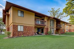 featured image of 811 721, 745, 811 W. Grange Avenue