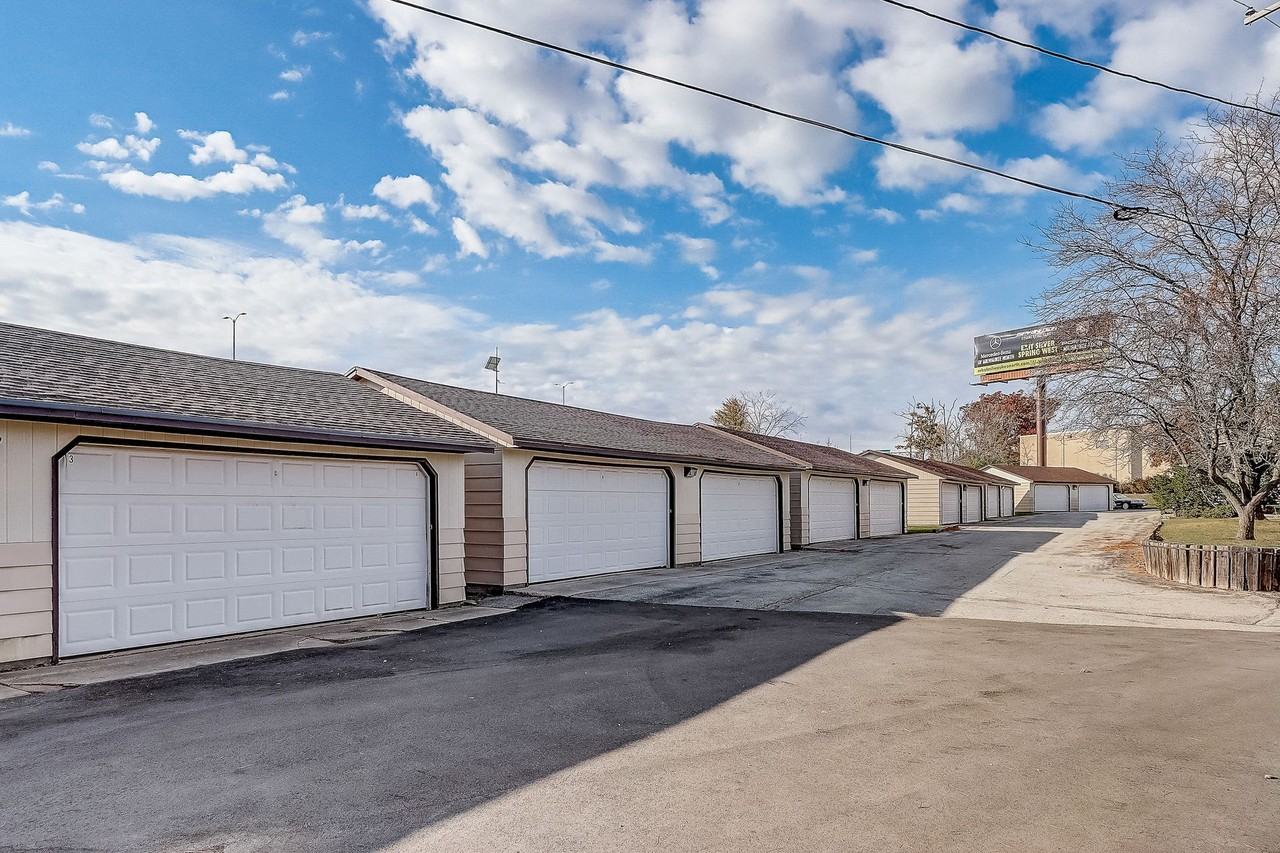 721, 745, 811 W. Grange Avenue - Photo 2 of 2