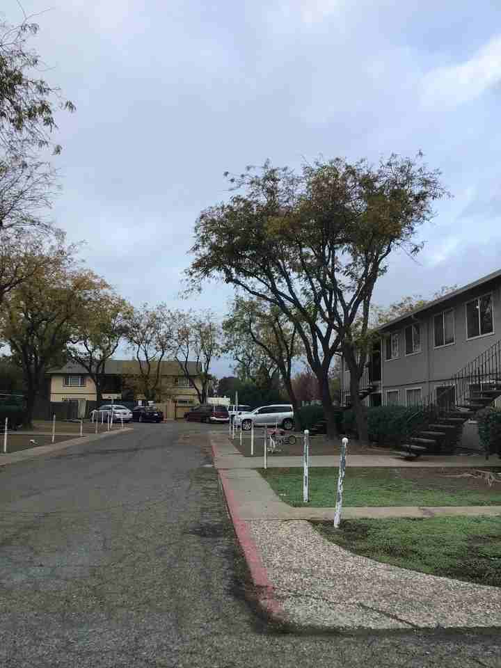 WH146 -  Dhillon MFG III, LLC - Photo 3 of 7