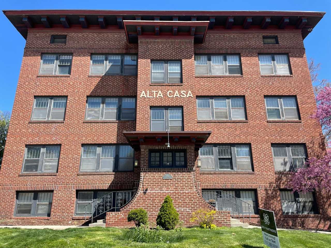 Alta Casa Apartments 3927 Ingersoll Ave, Des Moines, IA 50312 Zumper