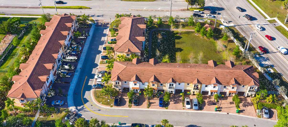 7651 N Pine Island Rd - Photo 3 of 5