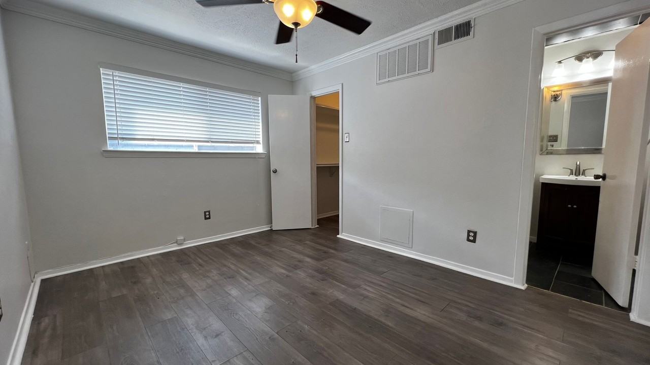 Tribeca Apartments - Photo 3 of 18