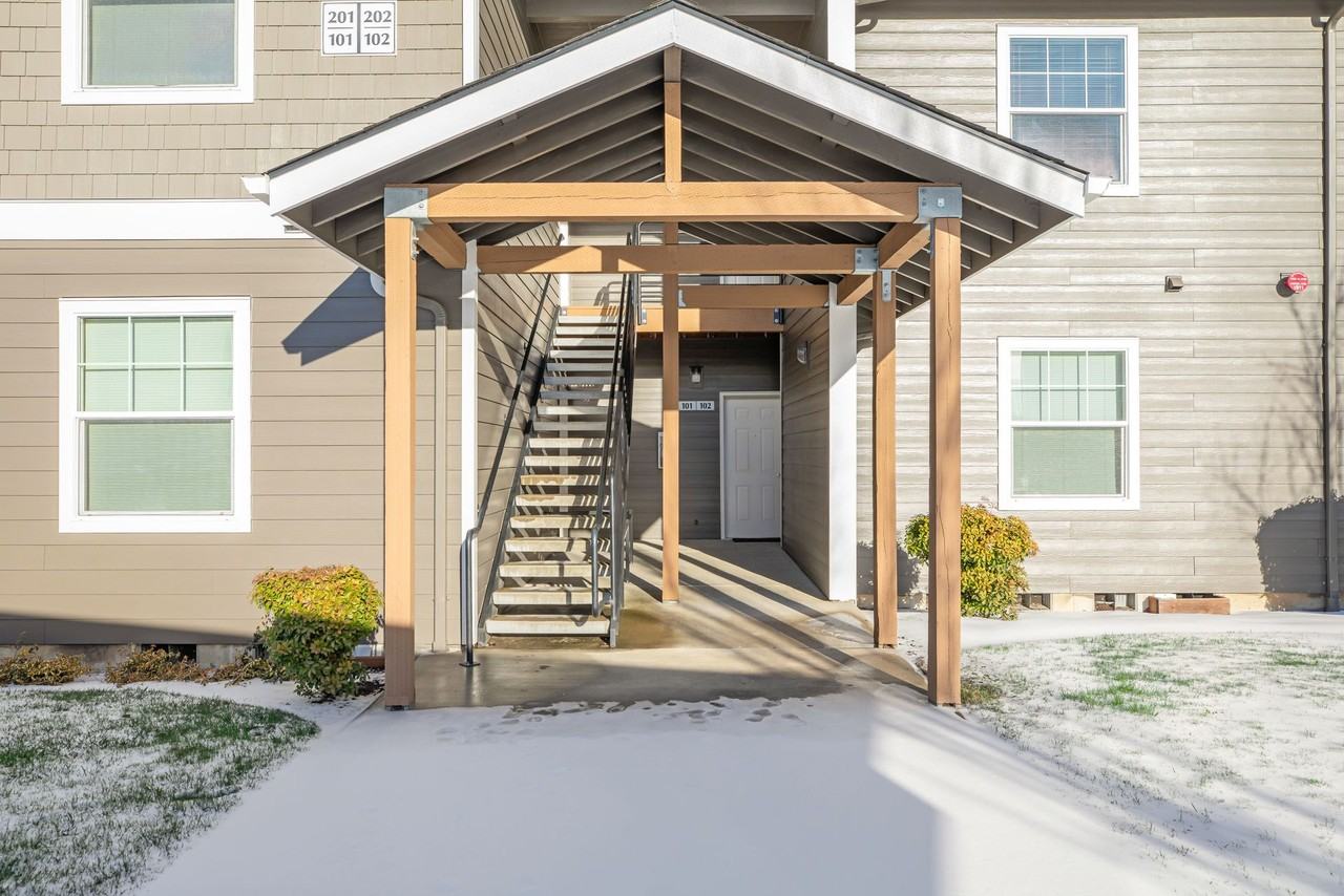 Hawks Point Apartments - Photo 2 of 50