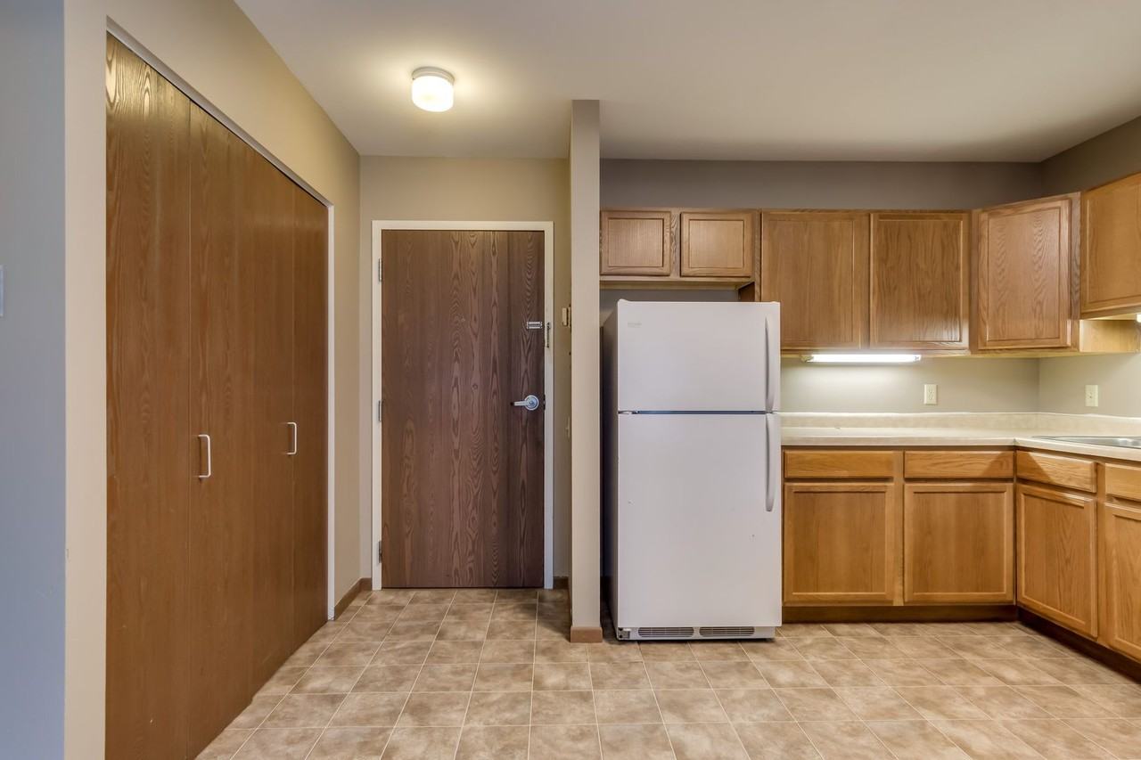 Galloway Apartments - Photo 4 of 28