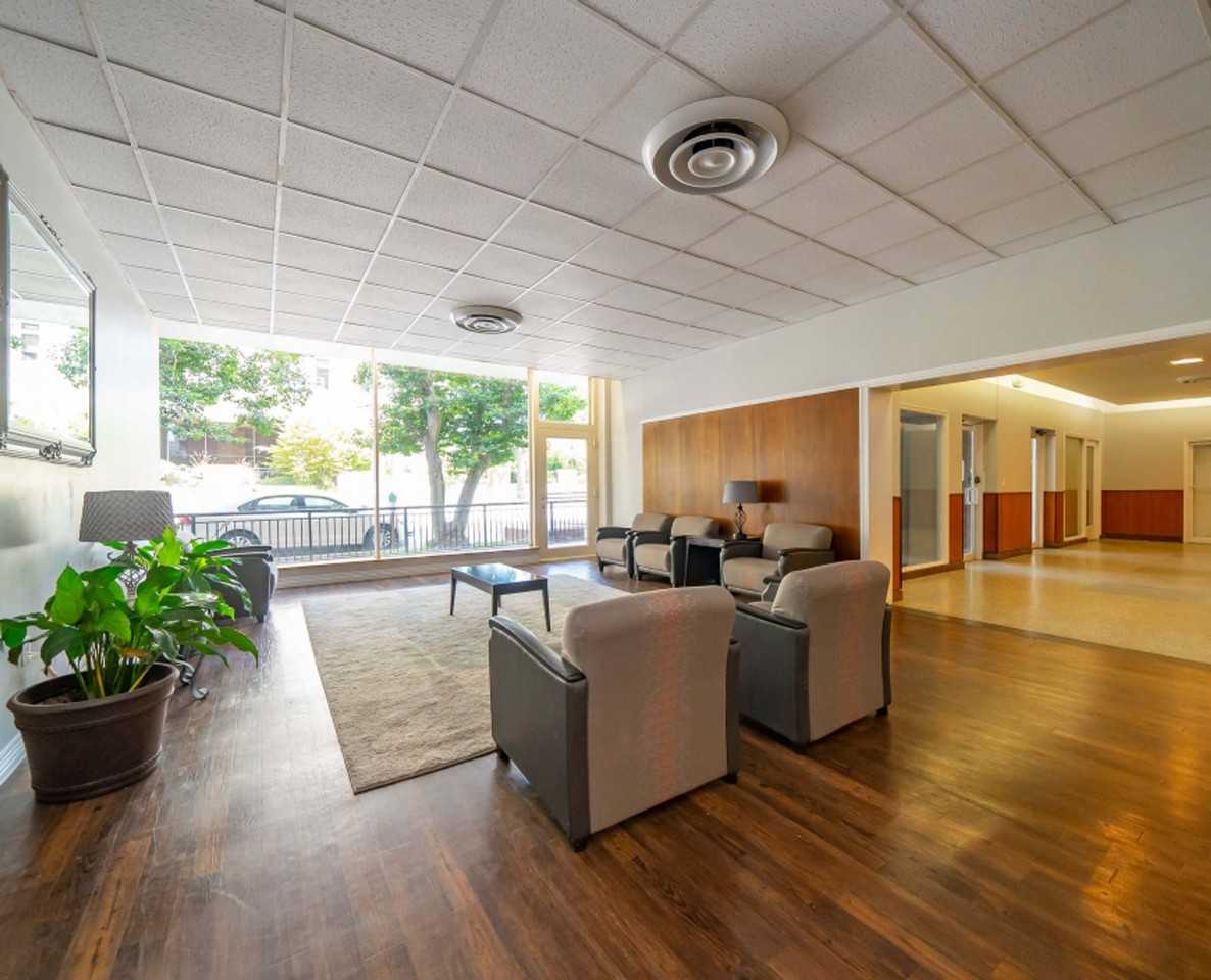 Cornell Arms Apartments - Photo 4 of 29