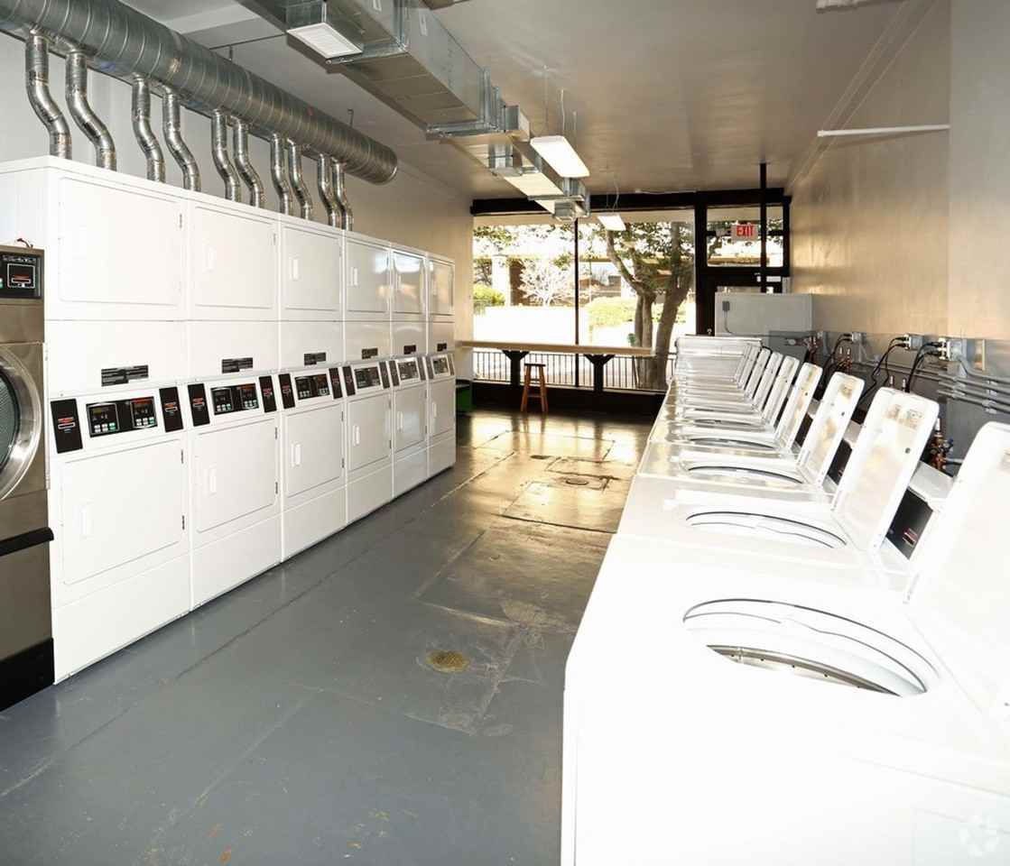 Cornell Arms Apartments - Photo 5 of 29