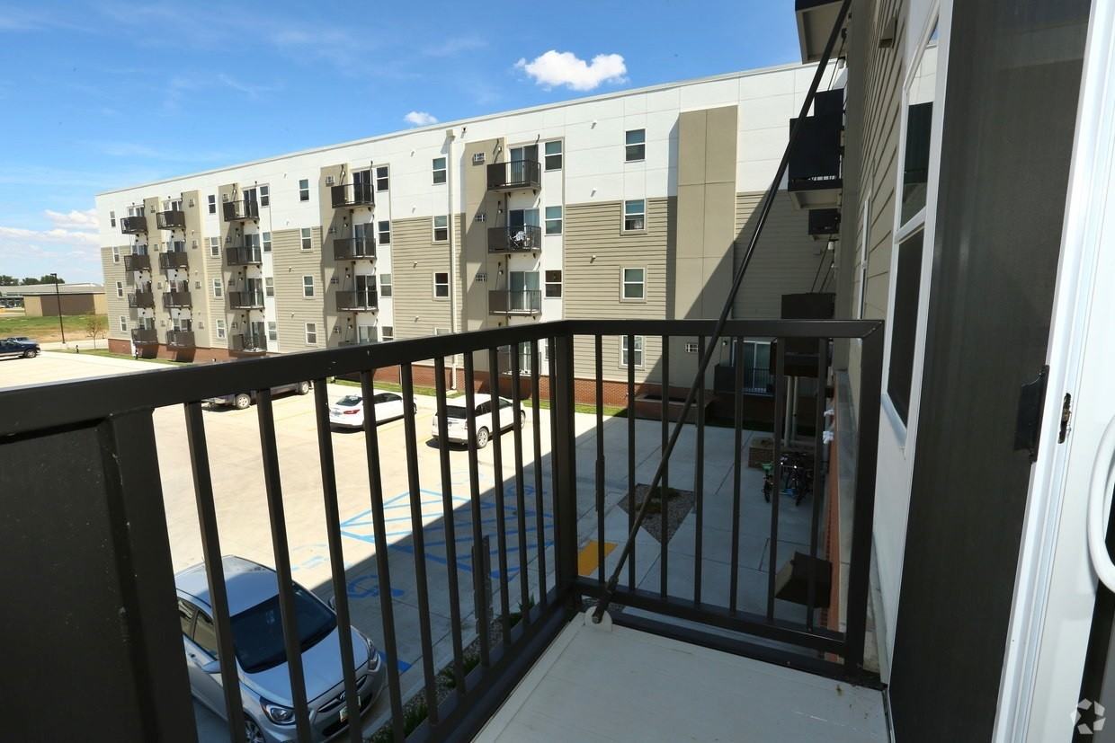 Badlands Apartments II - Photo 2 of 22