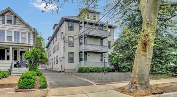 featured image of 127 127 - 131 Hudson Ave