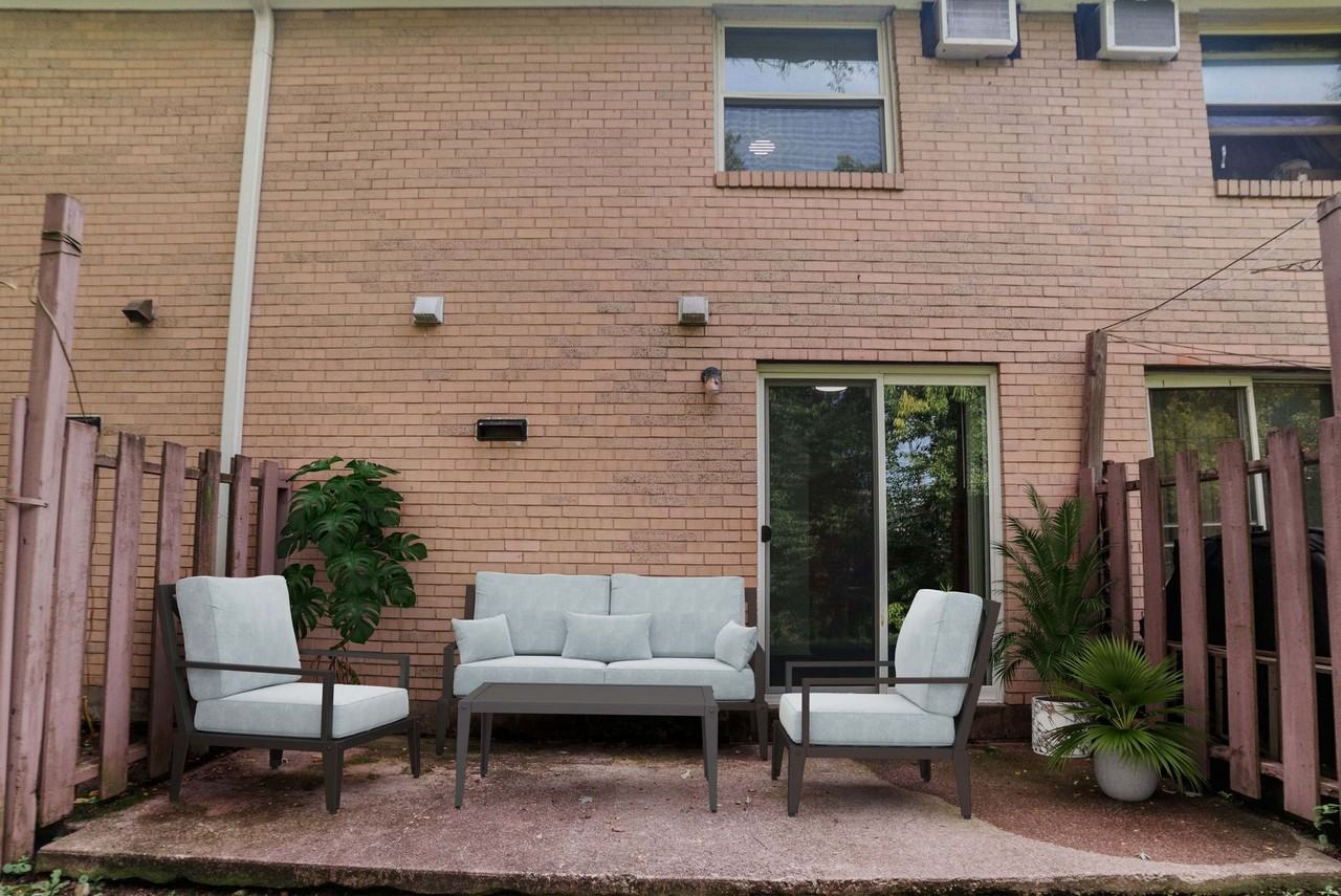 Luxurious Brookville Townhomes - Photo 2 of 9