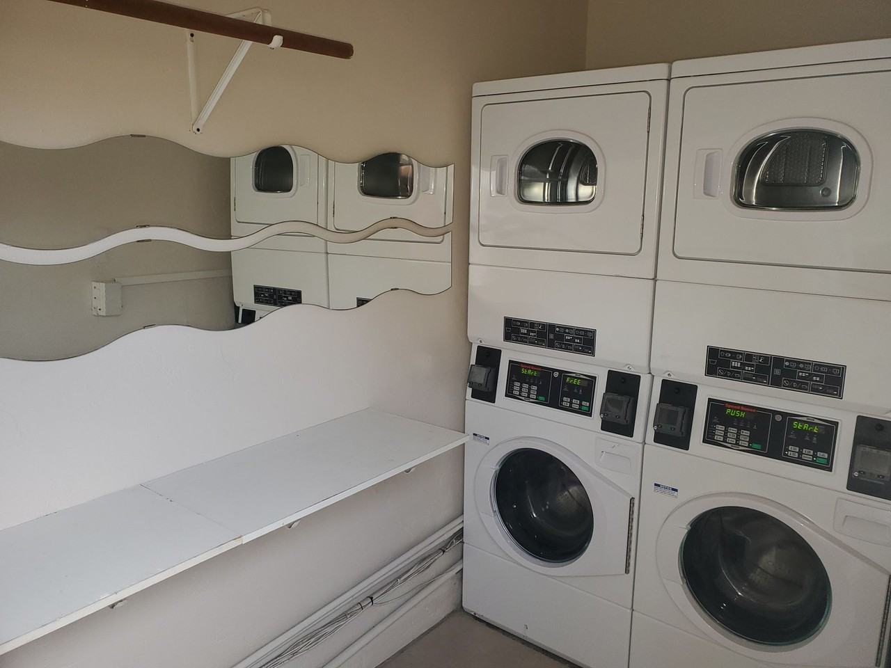 4033 Florida St - Photo 5 of 8