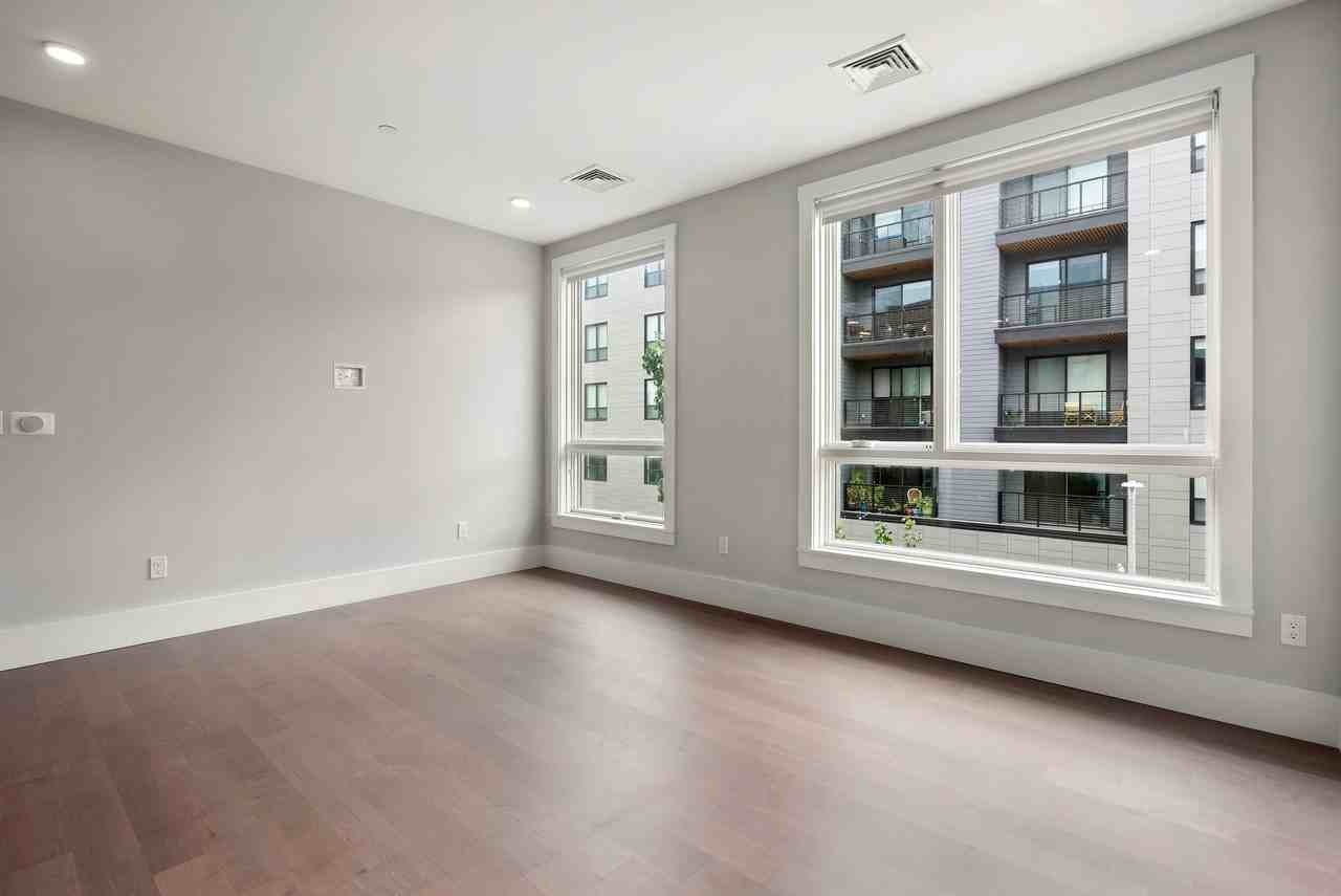 3193 Washington Street - Photo 4 of 50