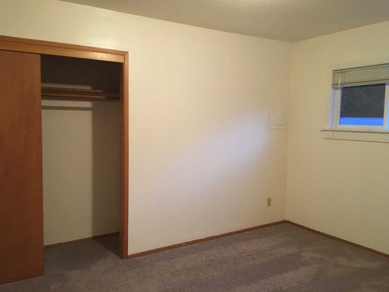 Shore View Apartments - Photo 6 of 9